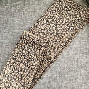 SPANX leopard print leggings size M